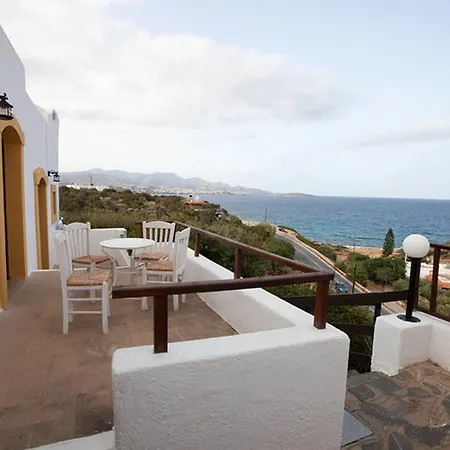 מלון דירות Cretan Village 4*